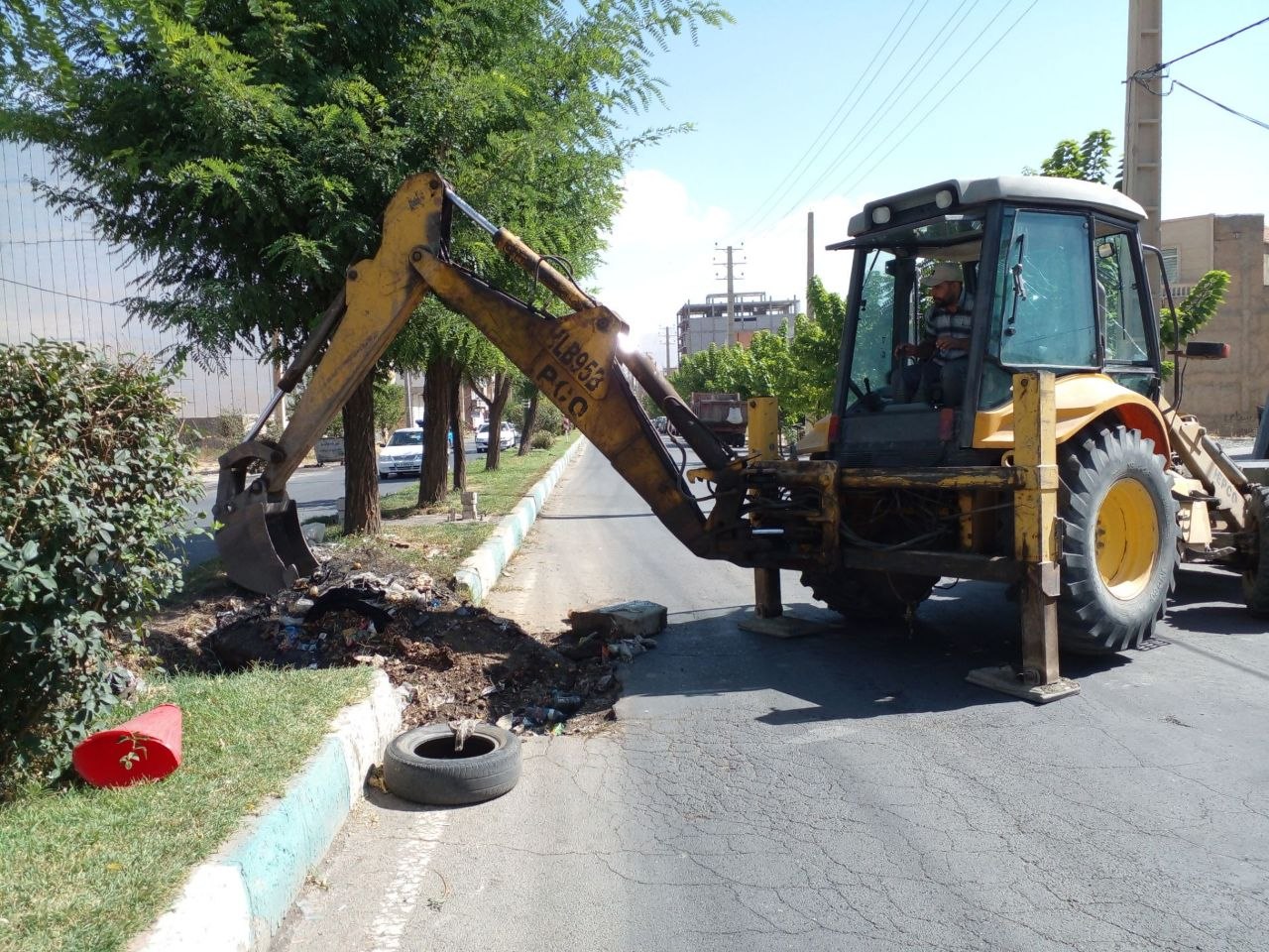 خدمت بی‌وقفه؛ وقتی مردان خدمات شهری، بی‌ادعا پای شهر می‌ایستند