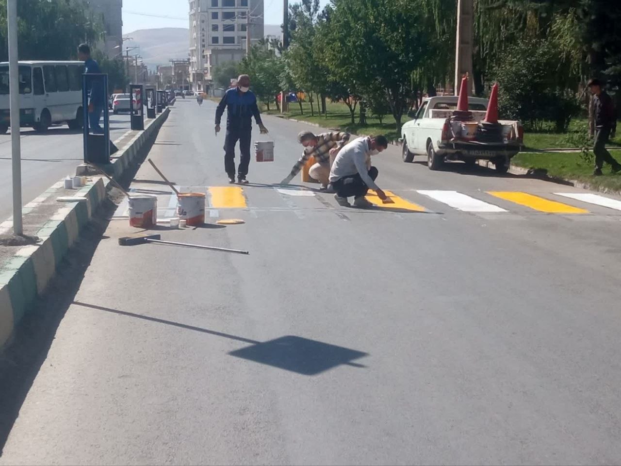 رنگ‌آمیزی محیط مدارس اشنویه به‌مناسبت آغاز سال تحصیلی جدید