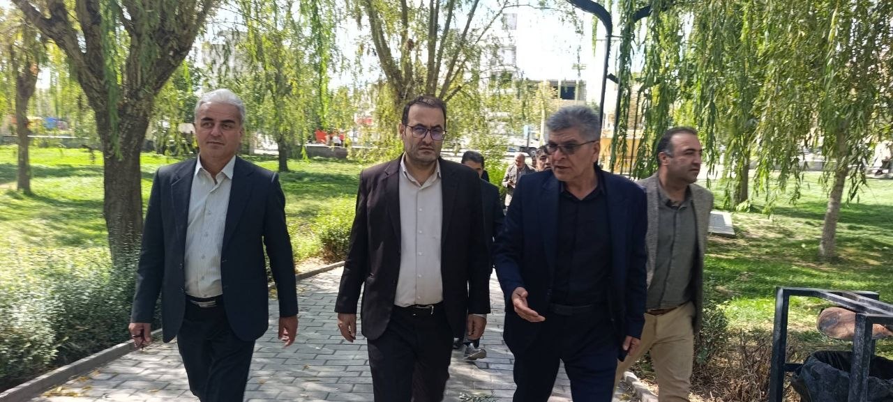 بازسازی بقعه شیخ عبدالعزیز و بهبود فضای پارک تاریخی اشنویه