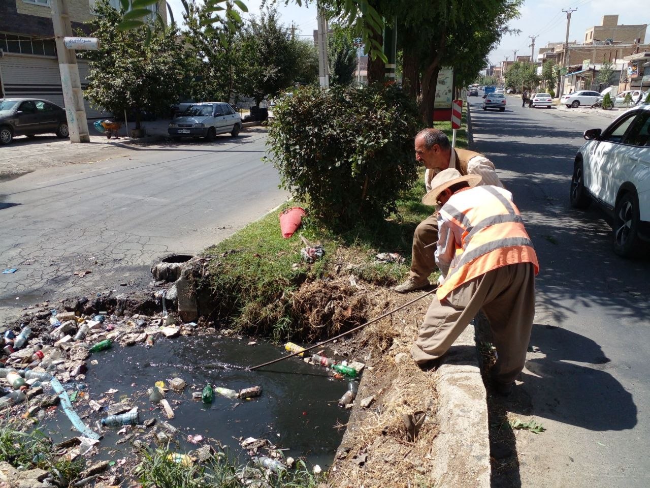 خدمت بی‌وقفه؛ وقتی مردان خدمات شهری، بی‌ادعا پای شهر می‌ایستند