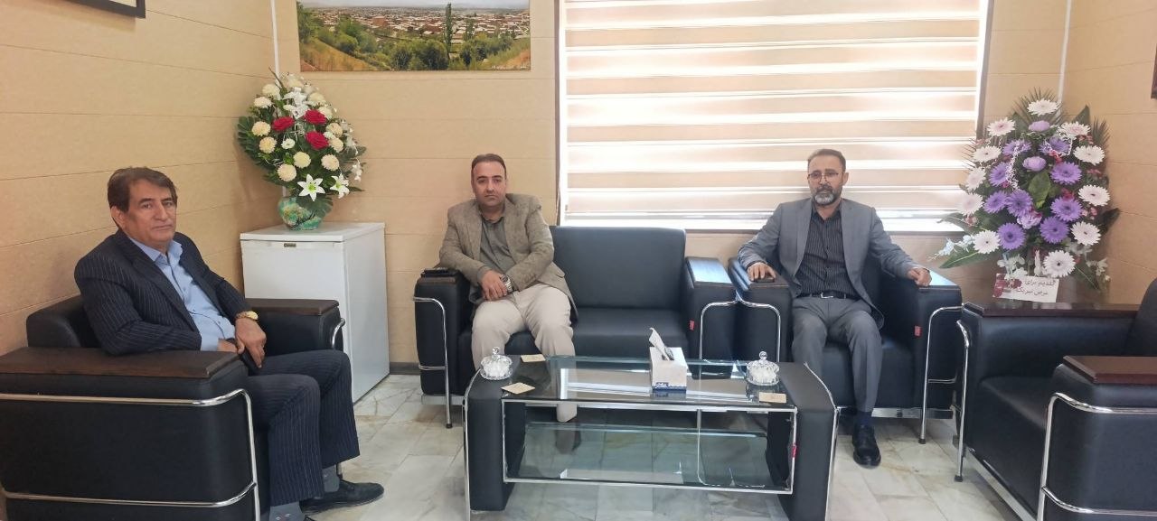 دیدار معاون توسعه بازرگانی آذربایجان‌غربی با شورای اسلامی شهر و شهردار اشنویه