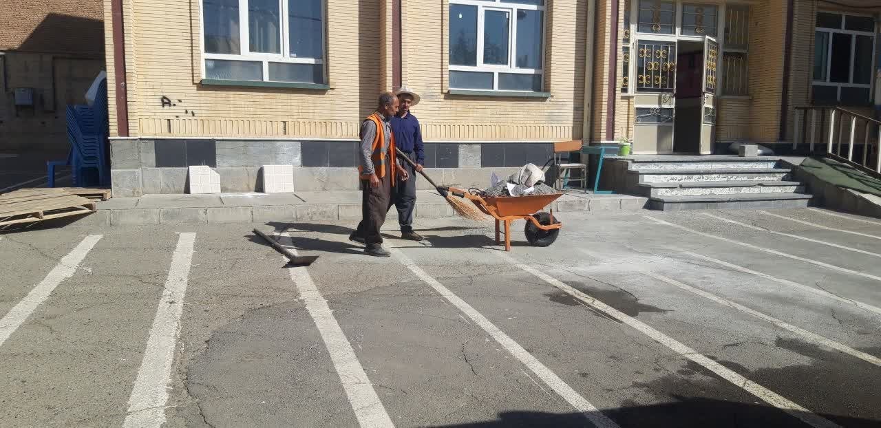 پاکسازی مسیرهای مدارس اشنویه برای آمادگی در آستانه بازگشایی